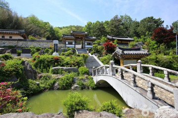 지산지(옥련생태공원) 여행 추천 - 메고지고