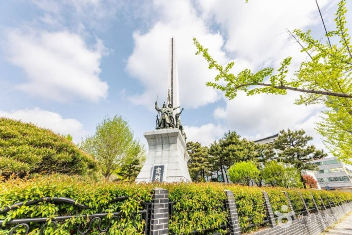 충렬탑(부산) 여행 추천 - 메고지고