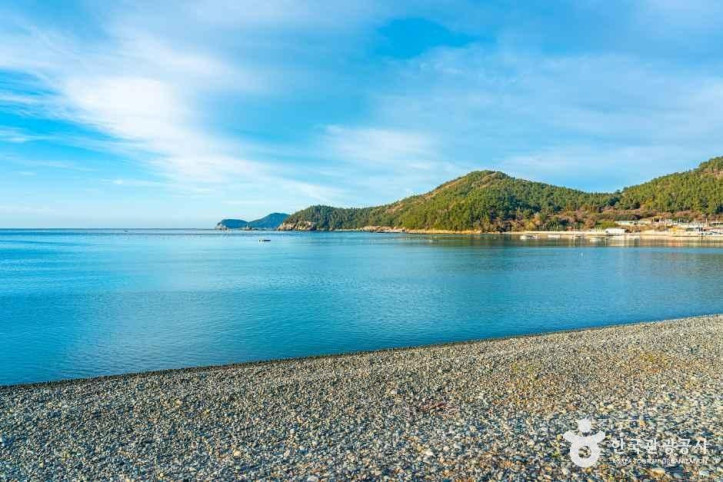 진산리해수욕장 여행 추천 - 메고지고