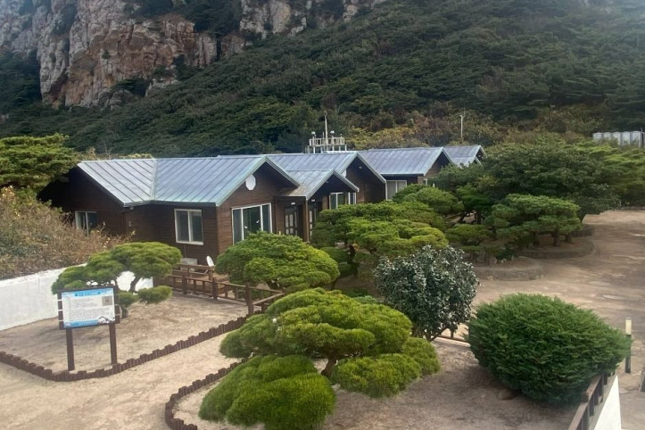 홍도 등대 여행 추천 - 메고지고