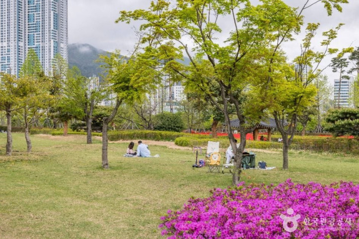 부산시민공원 여행 추천 - 메고지고