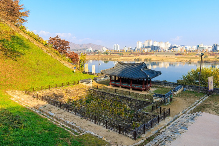 공산성연지 여행 추천 - 메고지고