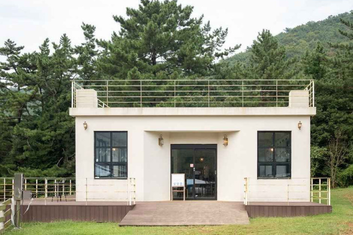 남해양떼목장 양마르뜨언덕 여행 추천 - 메고지고