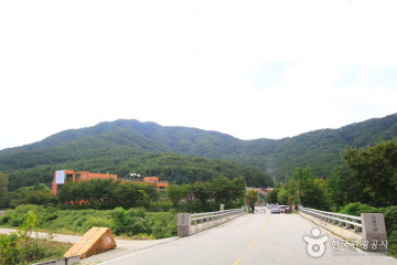 용암사(파주) 여행 추천 - 메고지고