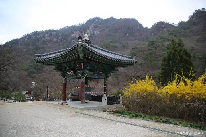 덕주사(제천) 여행 추천 - 메고지고