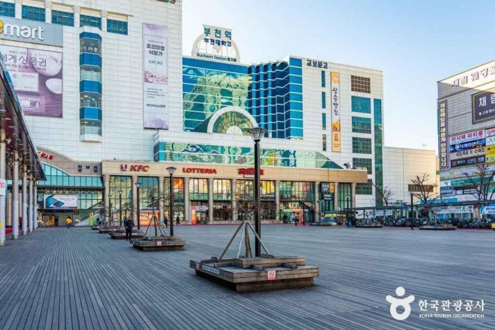 부천역마루광장 여행 추천 - 메고지고