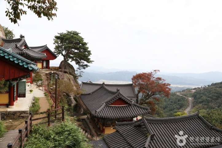 정취암 여행 추천 - 메고지고