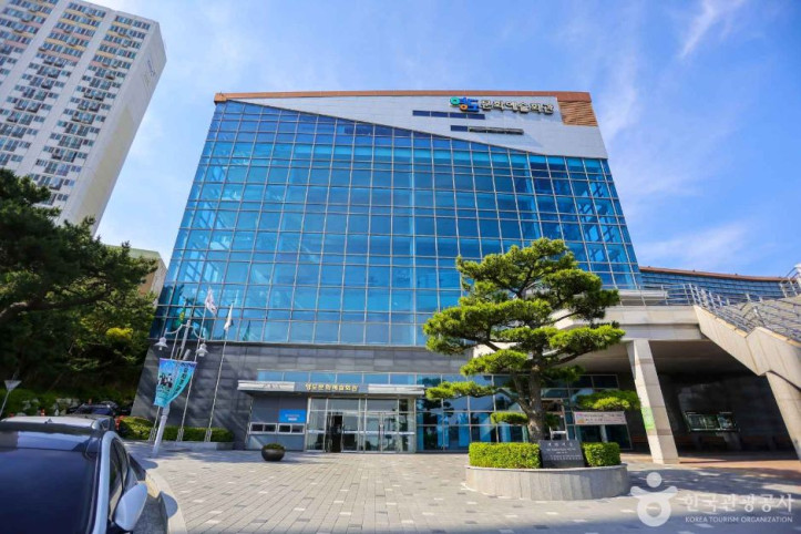 영도문화예술회관 여행 추천 - 메고지고