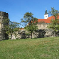 Photo: Mpiet / Wikimedia Commons / CC BY-SA 2.5 / https://commons.wikimedia.org/wiki/File:Kloster_Pernegg.jpg / Usage: Commercial reuse allowed subject to license/attribution conditions