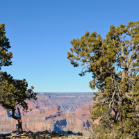 InSapphoWeTrust · Wikimedia Commons · CC BY-SA 2.0 / https://commons.wikimedia.org/wiki/File:Pima_Point,_Grand_Canyon_(6633030549).jpg / Usage: 개별 Commons File 페이지에서 실제 장소·저작자·라이선스 표기를 조사한 메타데이터. 저작자 표시·링크 및 동일조건변경허락 등 원본 라이선스 요건 준수. 사진 파일 다운로드/이미지 디코딩/서버 등록은 별도로 미검증.