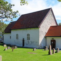 Photo: David Stanley · CC BY 4.0 · Wikimedia Commons / https://commons.wikimedia.org/wiki/File:Giske_Church_(55021458437).jpg / Rights: https://commons.wikimedia.org/wiki/File:Giske_Church_(55021458437).jpg / Usage: Commons 개별 파일 설명페이지 권리 정보 확인; Attribution/ShareAlike 및 변경 표기 준수. 독립 작품 저작권 별도 확인. HTTP/MIME/원본 바이너리 미검증.