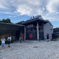 LN9267 · Wikimedia Commons · CC BY-SA 4.0 / https://commons.wikimedia.org/wiki/File:Na_Tcha_Temple_28-09-2023%281%29.jpg / Rights: https://commons.wikimedia.org/wiki/File:Na_Tcha_Temple_28-09-2023%281%29.jpg / Usage: Wikimedia Commons 개별 파일의 표시 라이선스 기준. 출처·저작자·라이선스 URL 표기, 수정 시 표시 및 동일조건변경허락 조건(해당 시) 준수. 실제 파일 다운로드와 서버 게시 상태는 미검증. (2026-10-20 URL 경로 특수문자 % 인코딩 적용; 다운로드 성공 보증 아님)